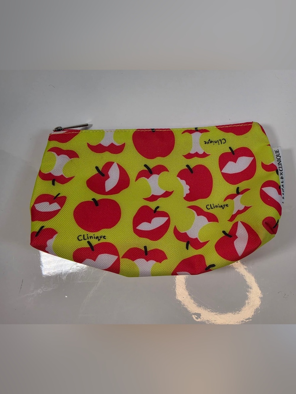 Clinique x Donald Makeup COSMETIC  Bag Apple Print